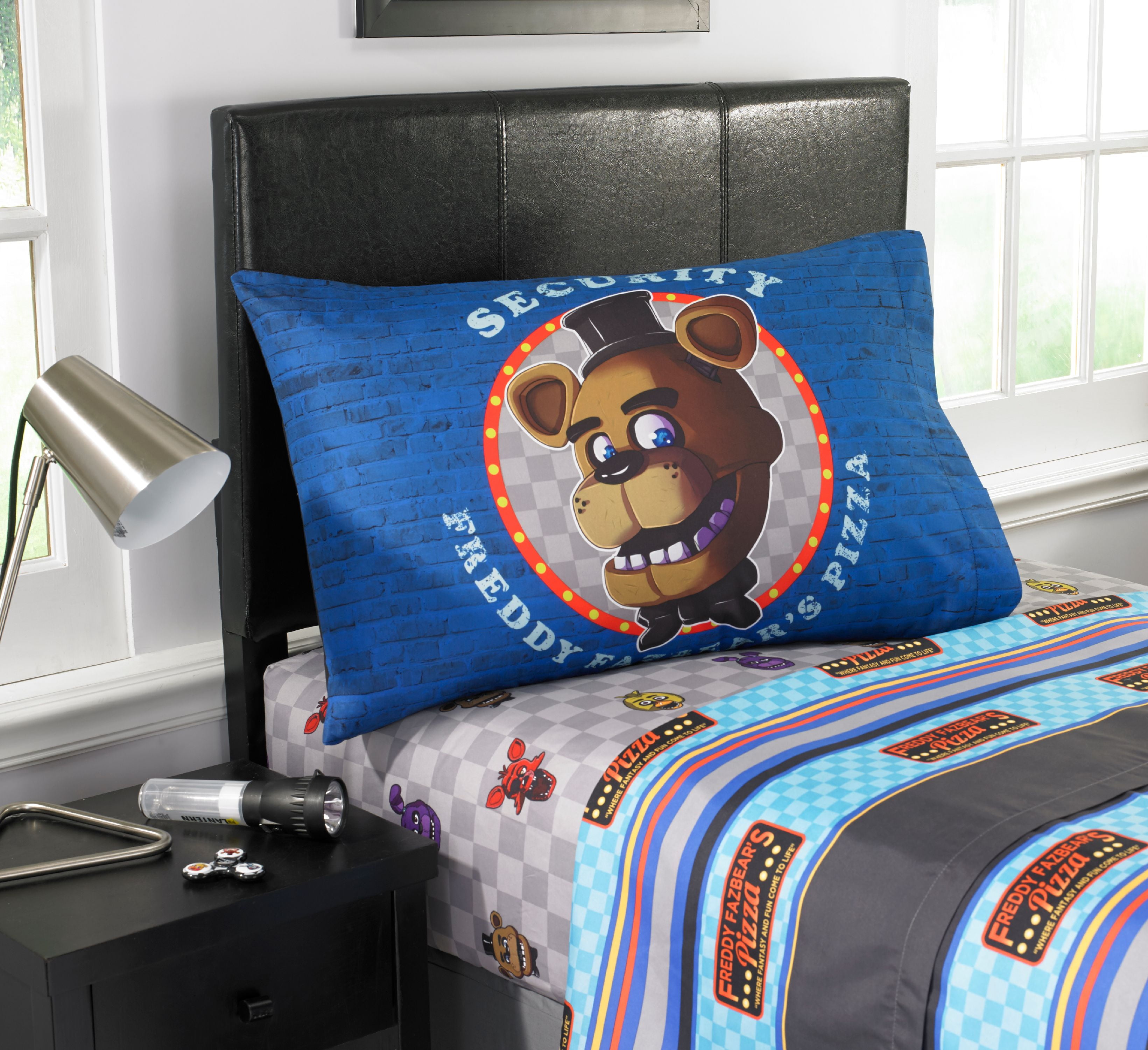 Five Nights at Freddy s Pizza Security Kids Sheet Set