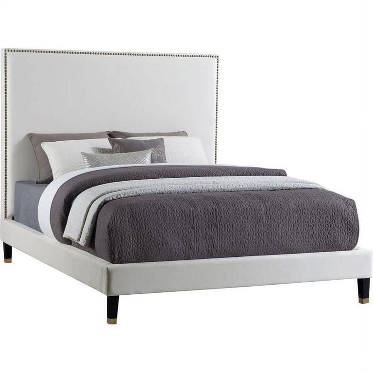 Meridian Furniture Harlie Velvet Queen Bed Meridian Furniture Harlie Velvet Queen Bed