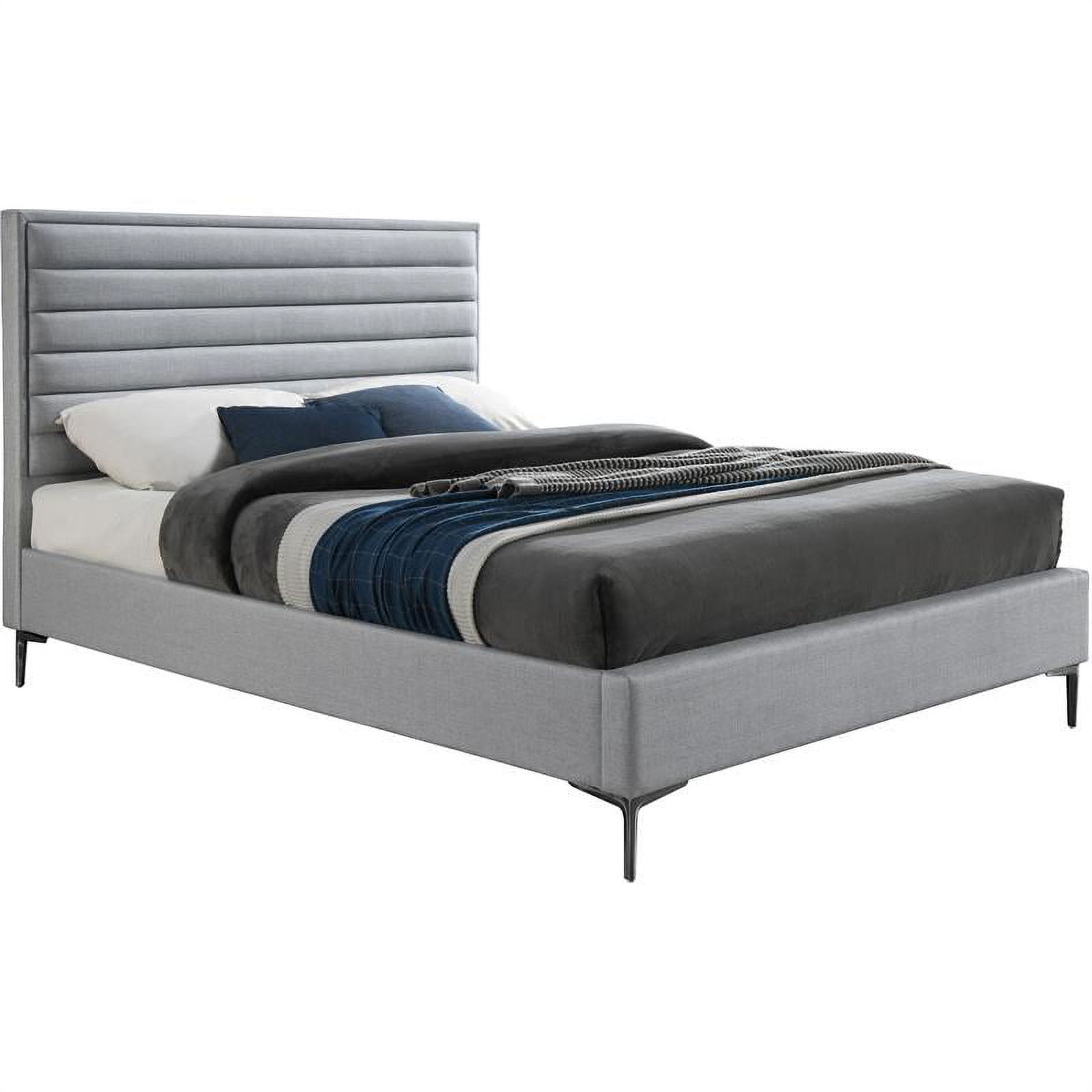 Meridian Furniture Hunter Linen Queen Bed Meridian Furniture Hunter Linen Queen Bed