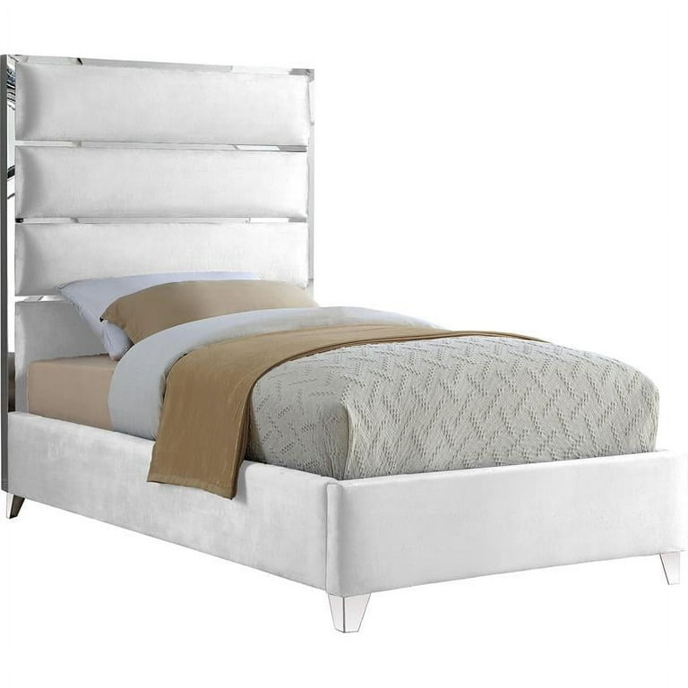 Meridian Furniture Zuma Velvet Full Bed Meridian Furniture Zuma Velvet Full Bed