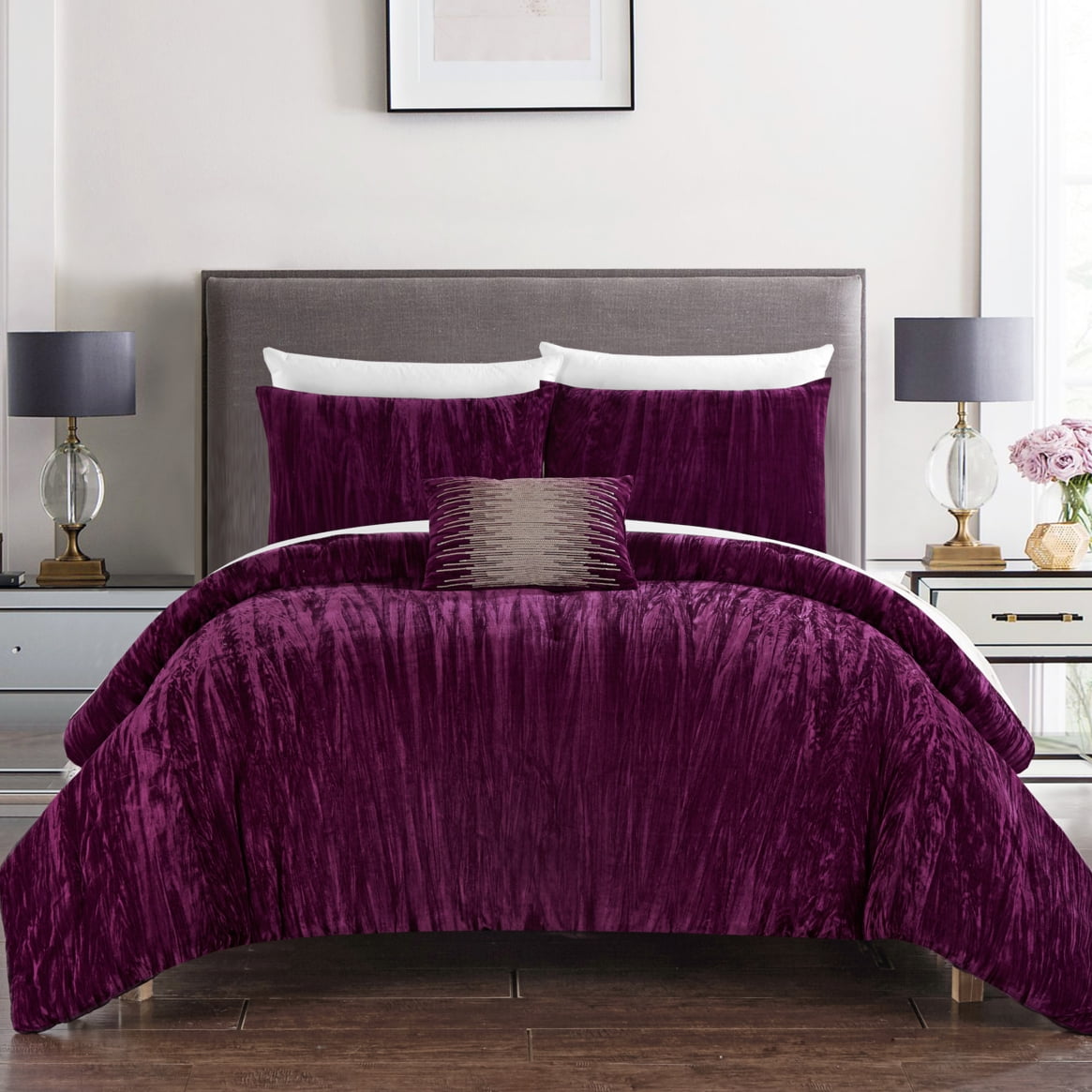 Merieta 8 Piece King & Queen Comforter Set with Decorative Pillows ...