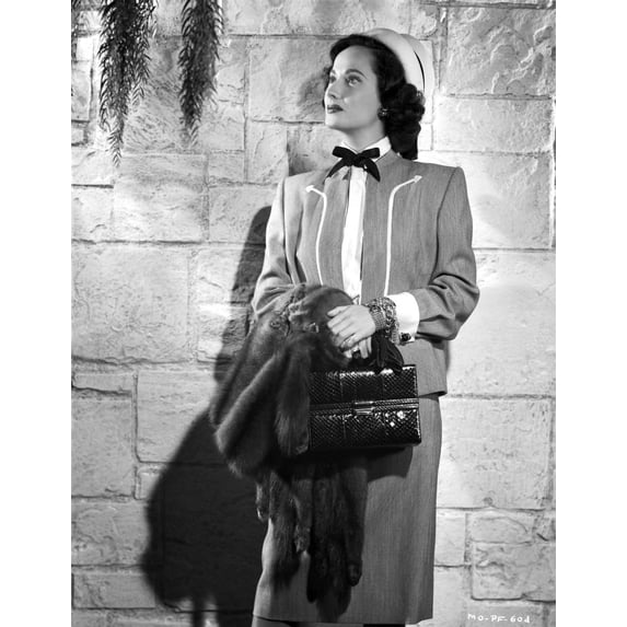 Merle Oberon wearing Coat with Bag and Fur jacket Photo Print (8 x 10)