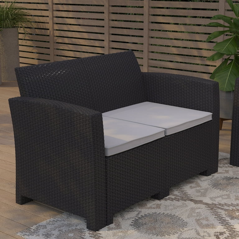 Merrick Lane Outdoor Furniture Resin Loveseat Dark Gray Faux Rattan Wicker Pattern 2 Seat Loveseat With All Weather Beige Cushions