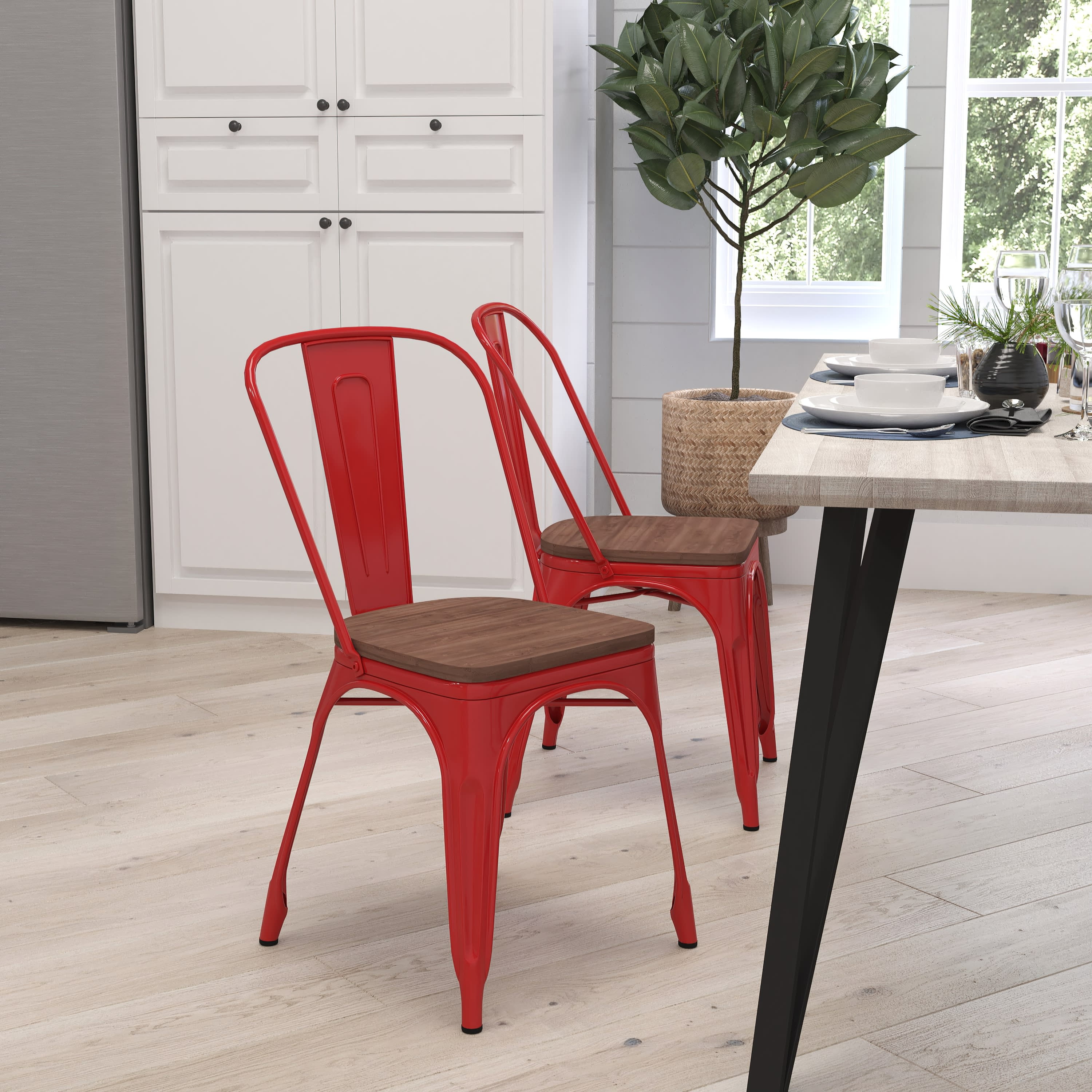 Merrick Lane Red Metal Dining Chair With Curved Vertical Slatted Back
