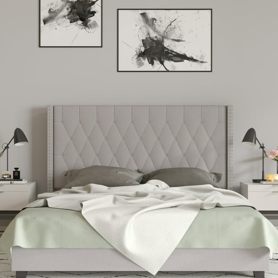 Merrick Lane Upholstered Queen Size Platform Bed in Light Gray Fabric with Button Tufted Headboard