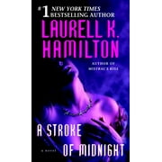 Merry Gentry A Stroke of Midnight, Book 4, Paperback