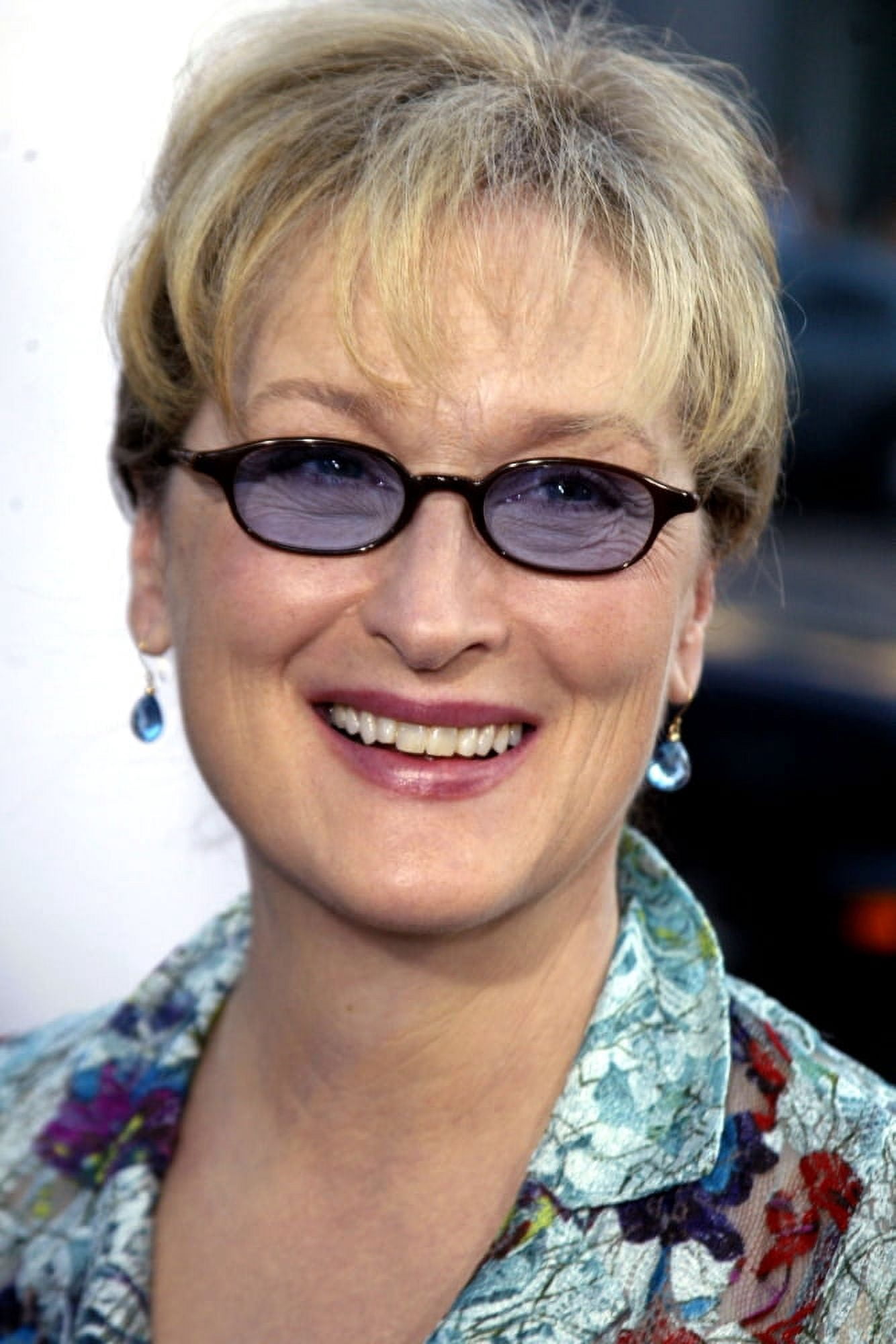 Meryl Streep At The Premiere Of The Manchurian Candidate Canvas Art - (16 x 20)