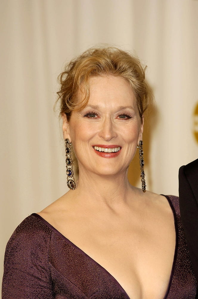 Meryl Streep In The Press Room For Oscars 78Th Annual Academy Awards Canvas Art -  (16 x 20)