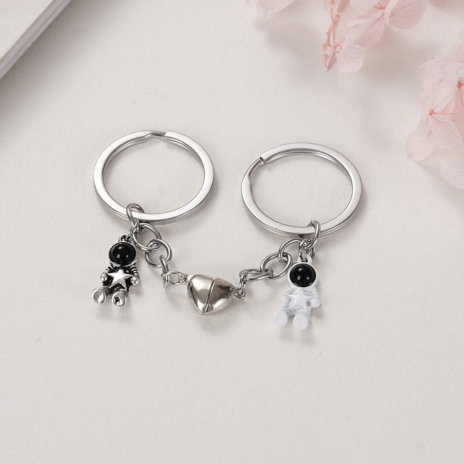 Metal Astronaut Keychain Pair Star Magnet Keychains Space Themed Key Rings Celestial Jewelry Accessories Astronaut Star