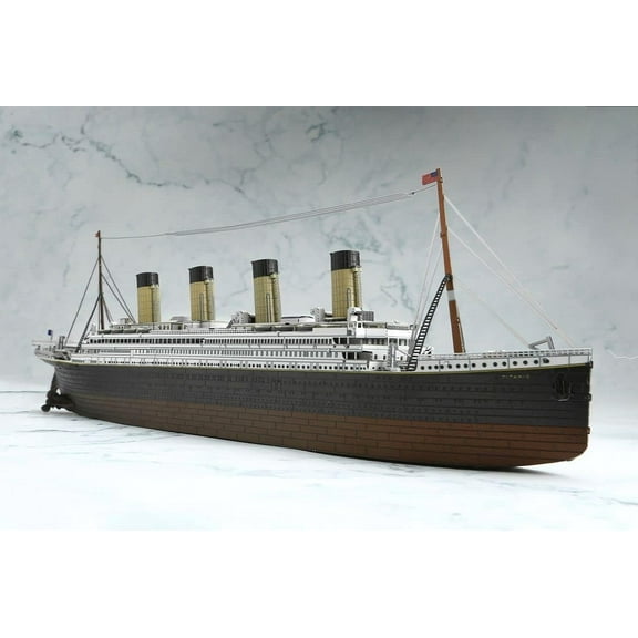 Model Kit RMS Titanic Ship (Moderate Difficulty) Steel Model by Metal Earth