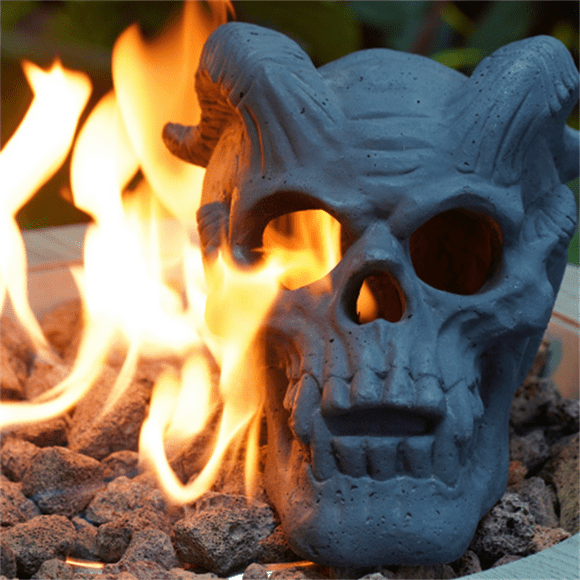 Metal Human Skull Fire Pit Log, Realistic Eerie Design, Heat-Resistant Up to 3000°F, Handcrafted for Outdoor Fire Pits/Indoor Candles,Halloween Decor
