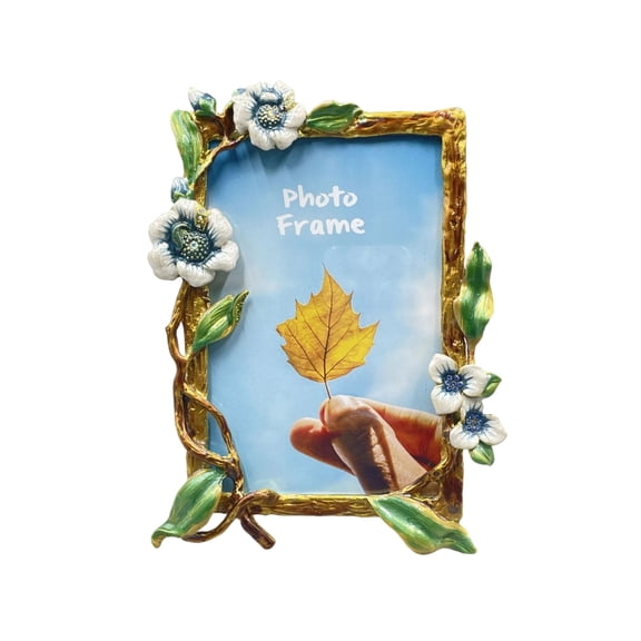 Artistic Metal Photo Frame Modern Design Display Easy To Clean For Home Or Office
