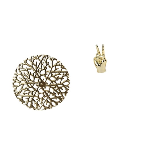 Metal Wall Decor Hanging Sculpture Hand Gesture Statue Modern Abstract Wrought Iron for Bedroom Office Bookcase Display