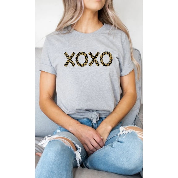 Metallic Gold Leopard Print XOXO Graphic Tee T-Shirt