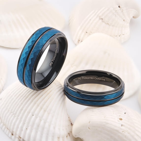 Metals Jewelry Men's / Women's Tungsten Carbide 8mm Wedding Band Hammered Black and Blue Plated Ring Size 11.5