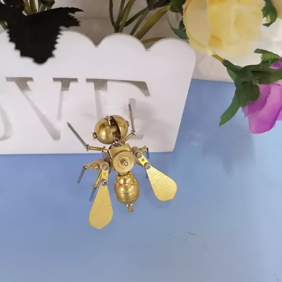 Metle Honey Bee Sculpture Steampunk Bee Decor Metall Bee Art figurine Home Decor