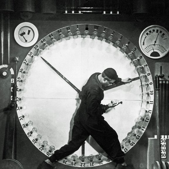 Metropolis - Production Still Poster Print by Hollywood Photo Archive Hollywood Photo Archive (24 x 24)