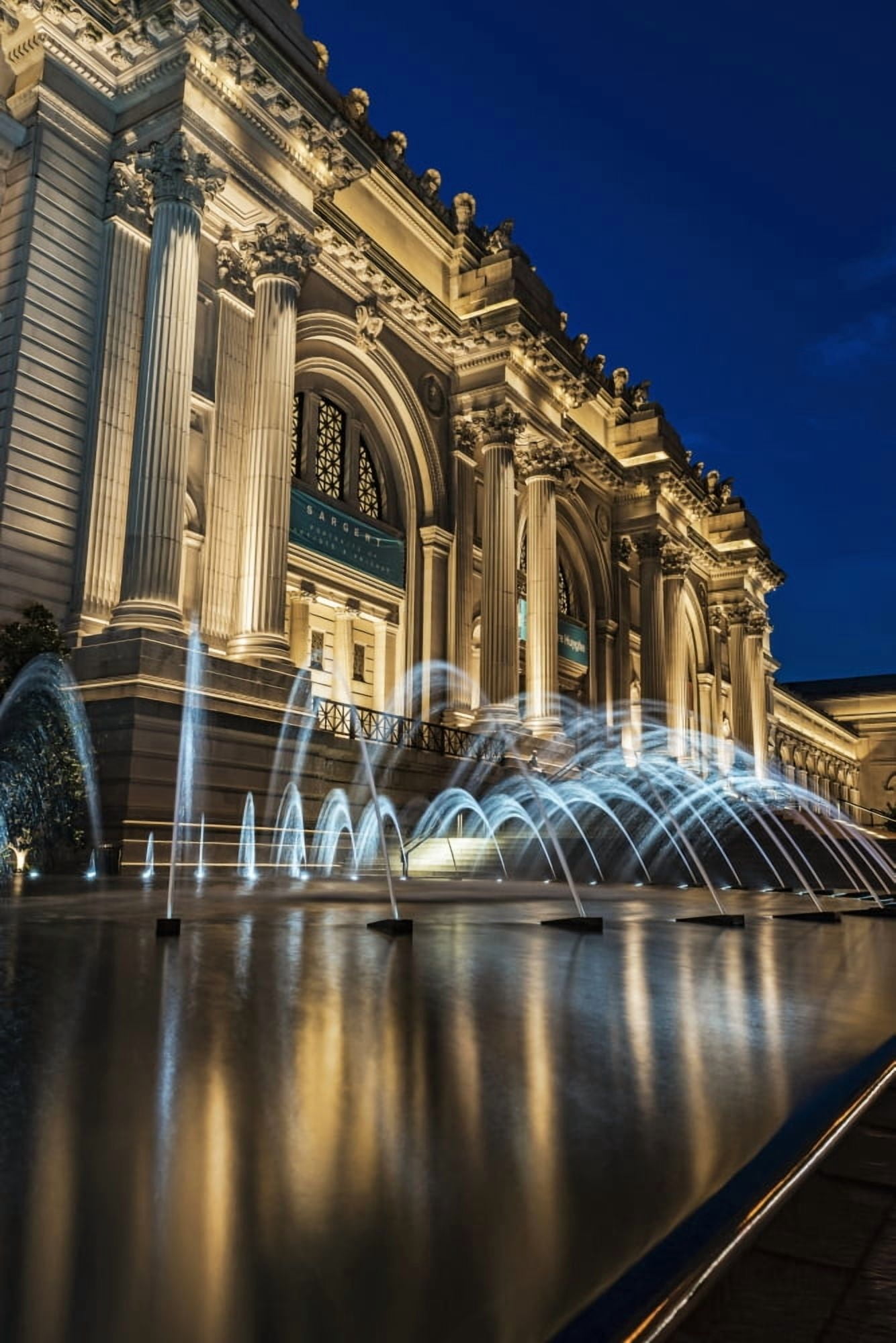 Metropolitan Museum of Art (MET) at twilight New York City New York United States of America Canvas Art - F M Kearney Design Pics (12 x 19)