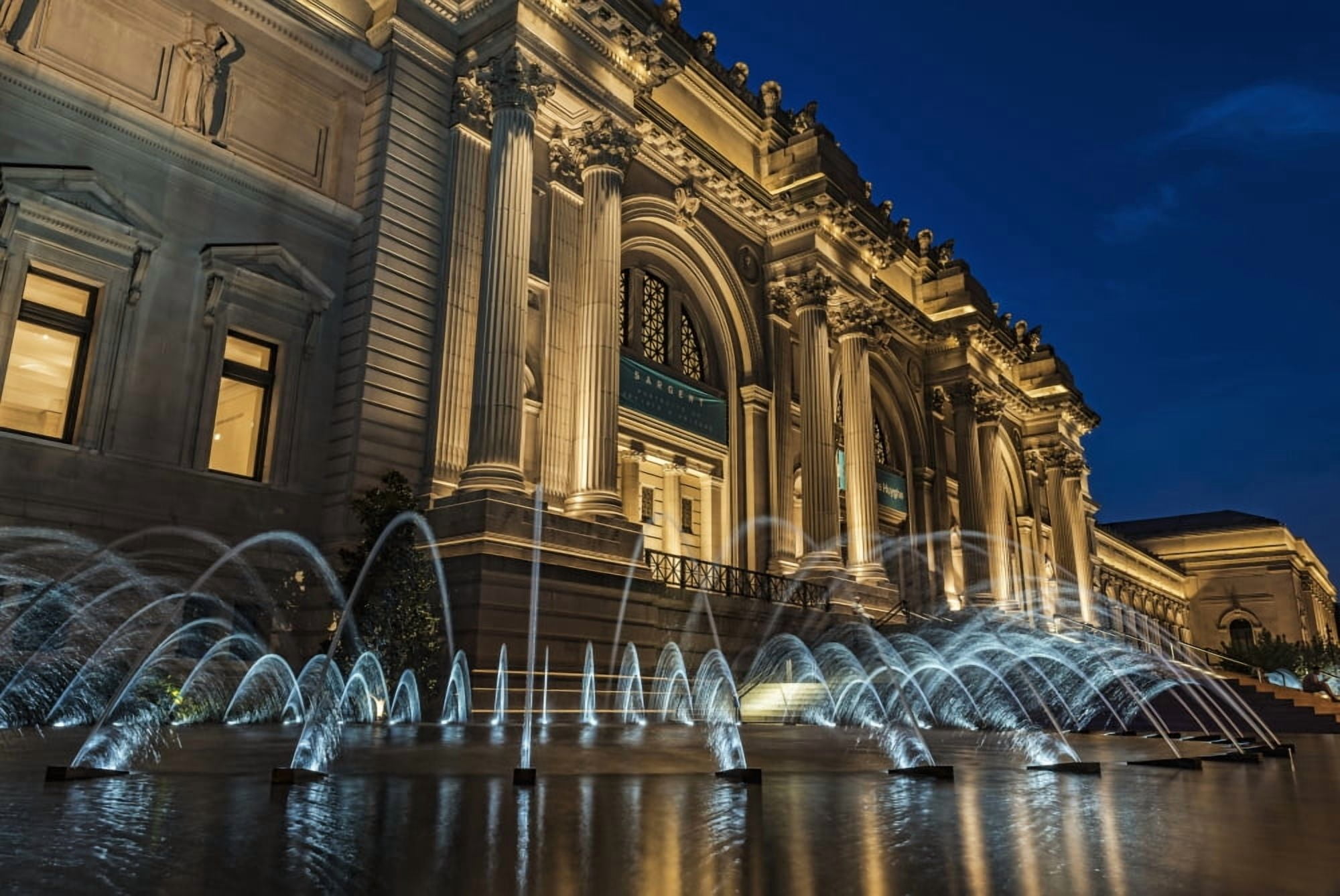 Metropolitan Museum of Art (MET) at twilight New York City New York United States of America Canvas Art - F M Kearney Design Pics (18 x 12)