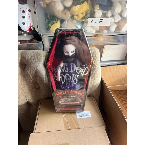 Mezco Living Dead Dolls Moulin Morgue Ella Von Terra Series 33 New Sealed