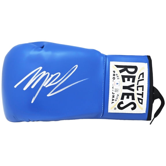 Michael B. Jordan Autographed Blue Reyes Boxing Glove Left Handed LH Beckett BAS Witness 220635