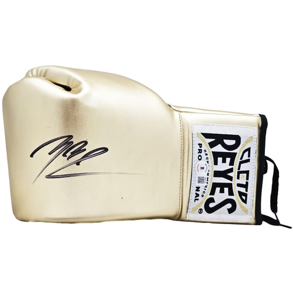 Michael B. Jordan Autographed Gold Reyes Boxing Glove Left Handed LH Beckett BAS Witness 220638