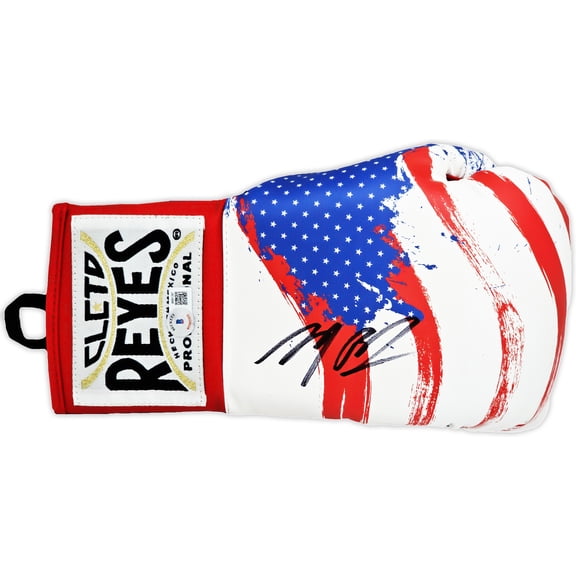 Michael B. Jordan Autographed Red, White & Blue Reyes Boxing Glove Right Handed RH Beckett BAS Witness 220633