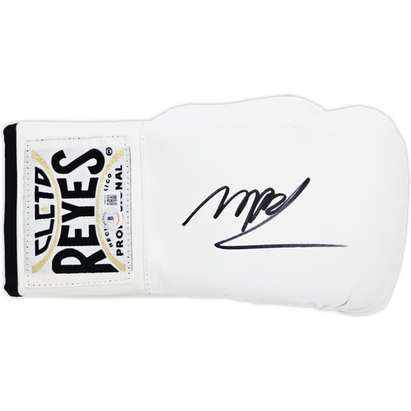 Michael B. Jordan Autographed White Reyes Boxing Glove Right Handed RH Beckett BAS Witness 220644