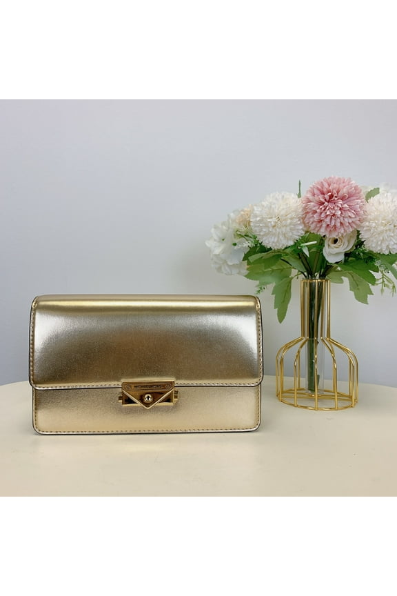 35F2G0EC6M Cece Medium Metallic Faux Leather Clutch IN PALE GOLD