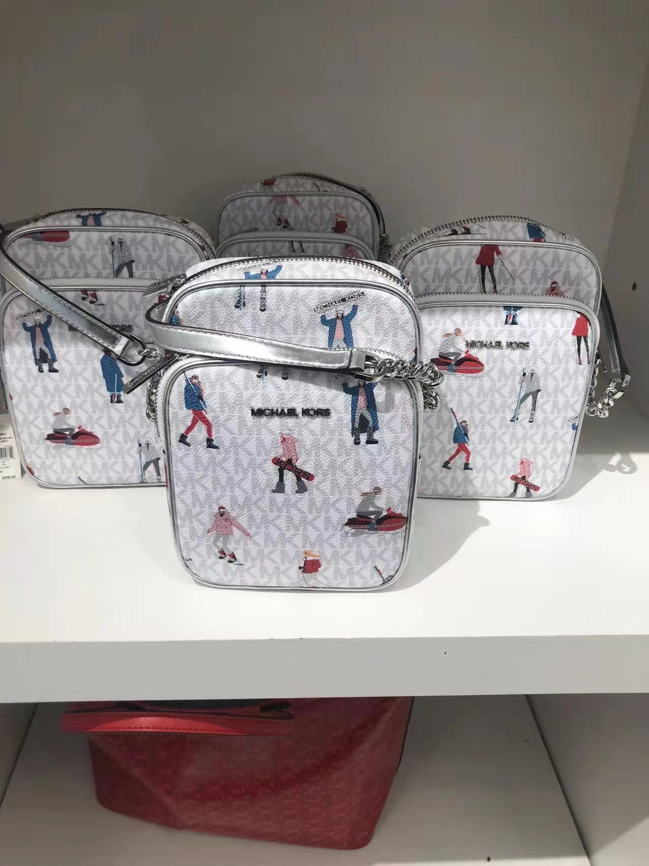 Shop Michael Kors JET SET TRAVEL 2023 Cruise Crossbody Logo Outlet Shoulder  Bags by emilyinusa