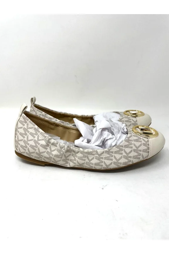 Carmen Womens Signature Ballet Flat Logo