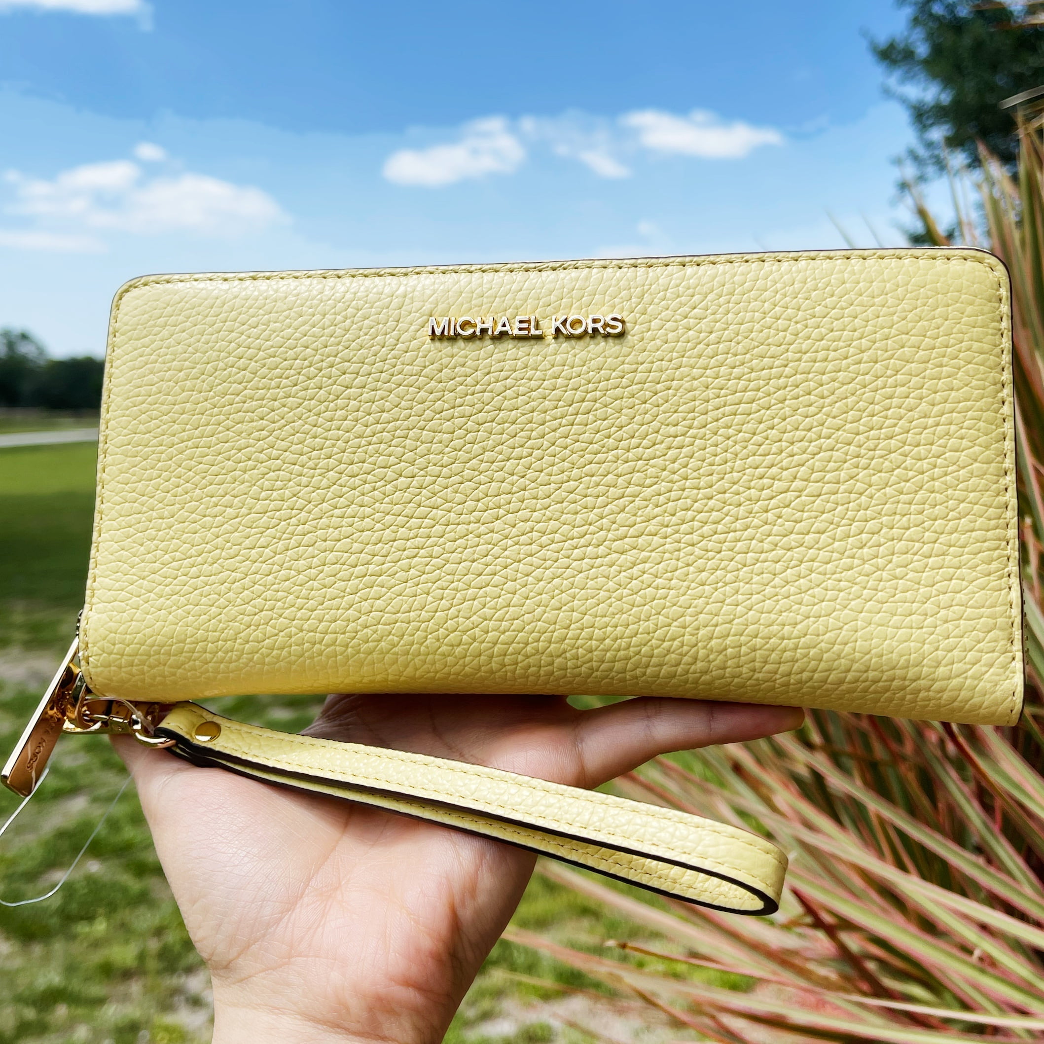 Michael kors wallet large for on sale iphone