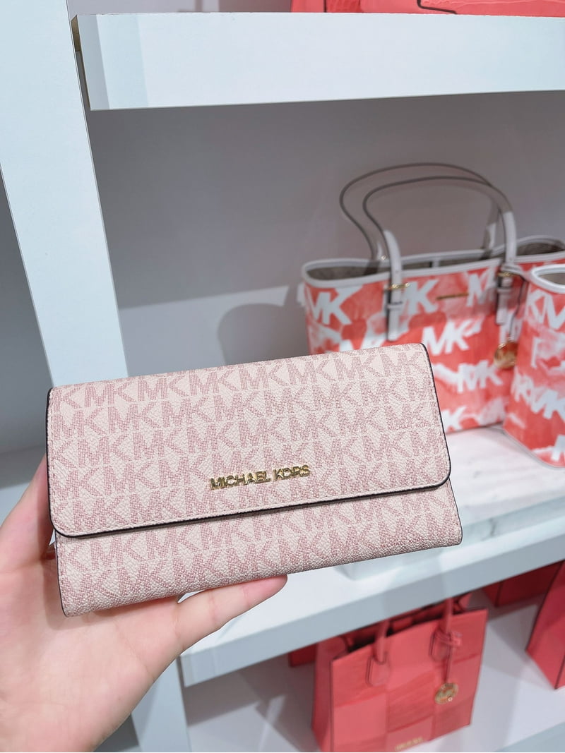 Michael Kors Jet Set Travel Large Trifold Wallet Signature MK