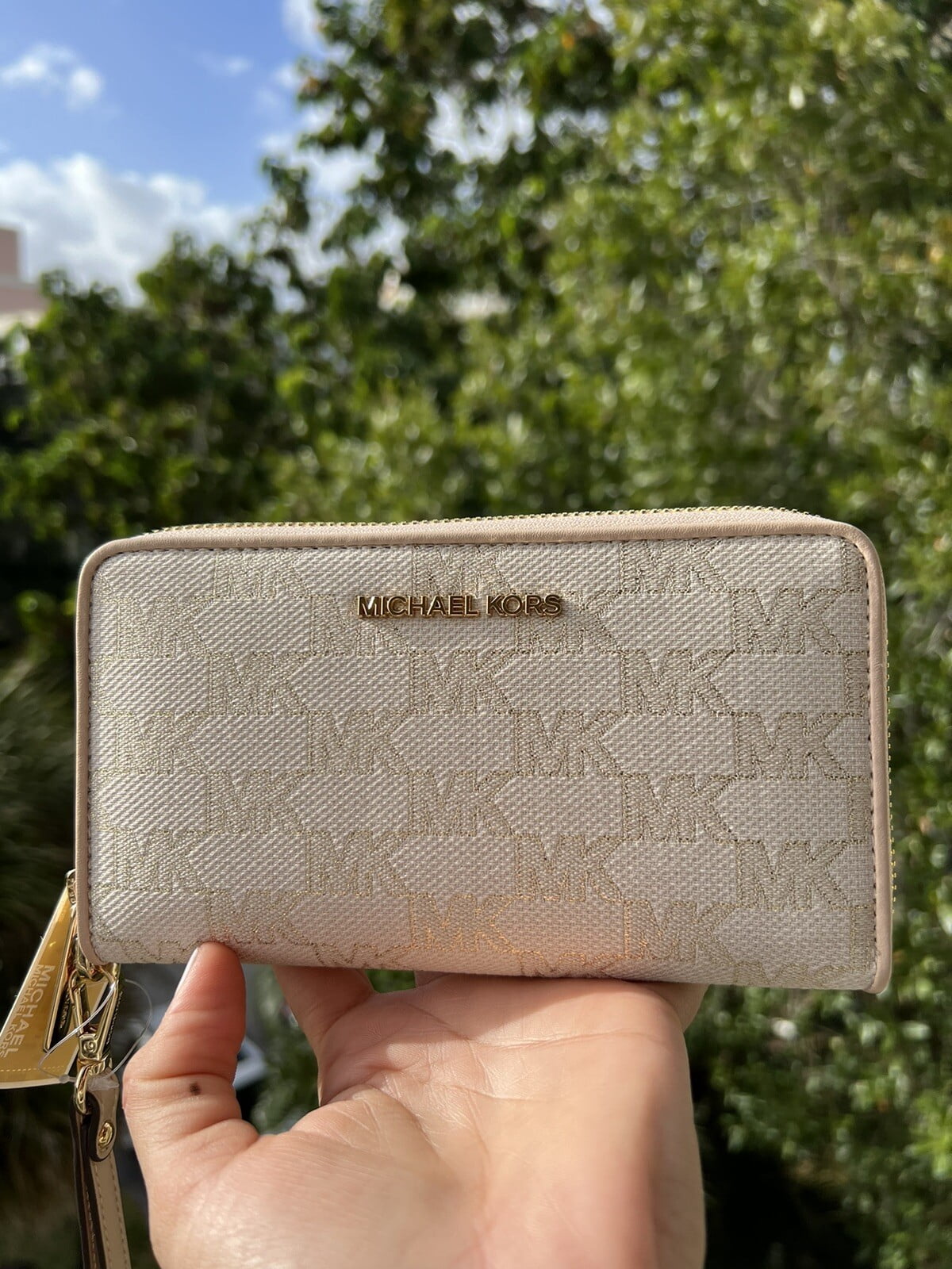 Michael Kors Metallic Gold Jet Set Glasses 
Case MICHAEL KORS JET SET TRAVEL MEDIUM TRAVEL COSMETIC CASE MK  main image 3