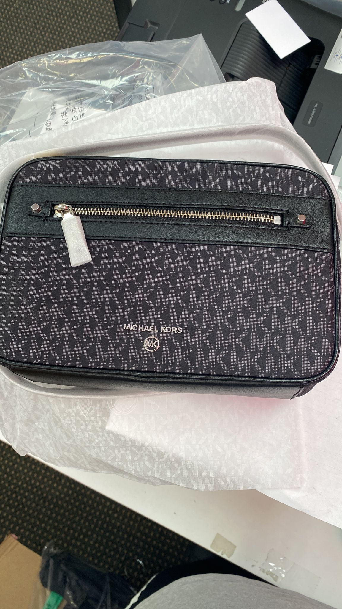 Jet Set Small Signature Logo Camera Crossbody Bag in BRN/ACORN | Michael Kors [US