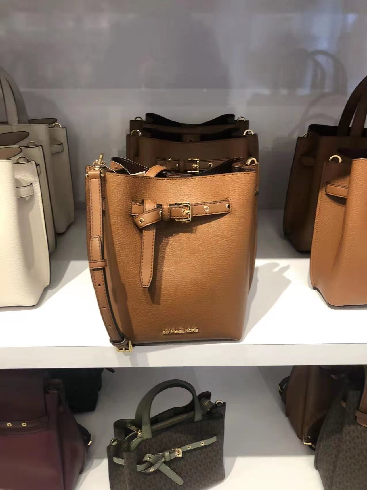 2月★Michael Kors★EMILIA SMALL BUCKET BAG グリーン系 2月☆Michael Kors☆EMILIA SMALL BUCKET BAG グリーン系 2月