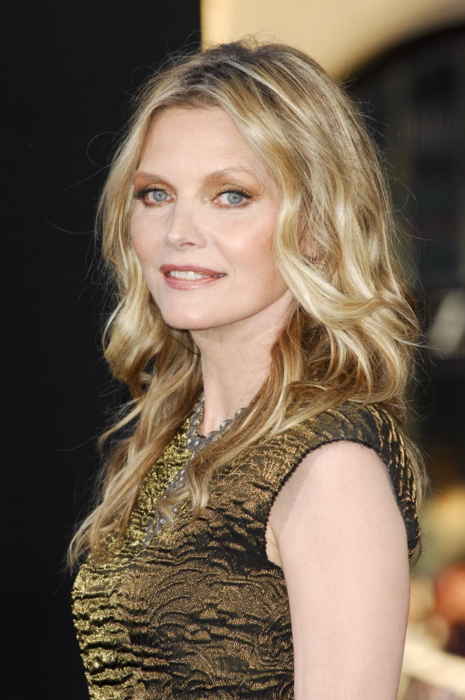 Michelle Pfeiffer At Arrivals For Dark Shadows Premiere Canvas Art - (16 x 20)