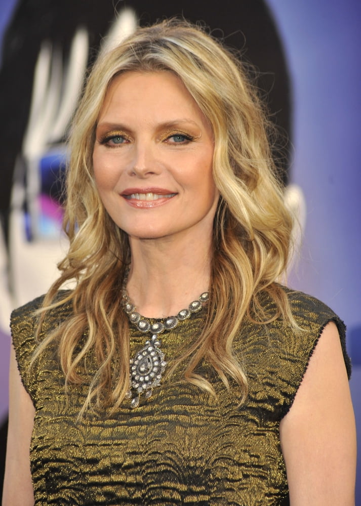 Michelle Pfeiffer At Arrivals For Dark Shadows Premiere Canvas Art - (16 x 20)