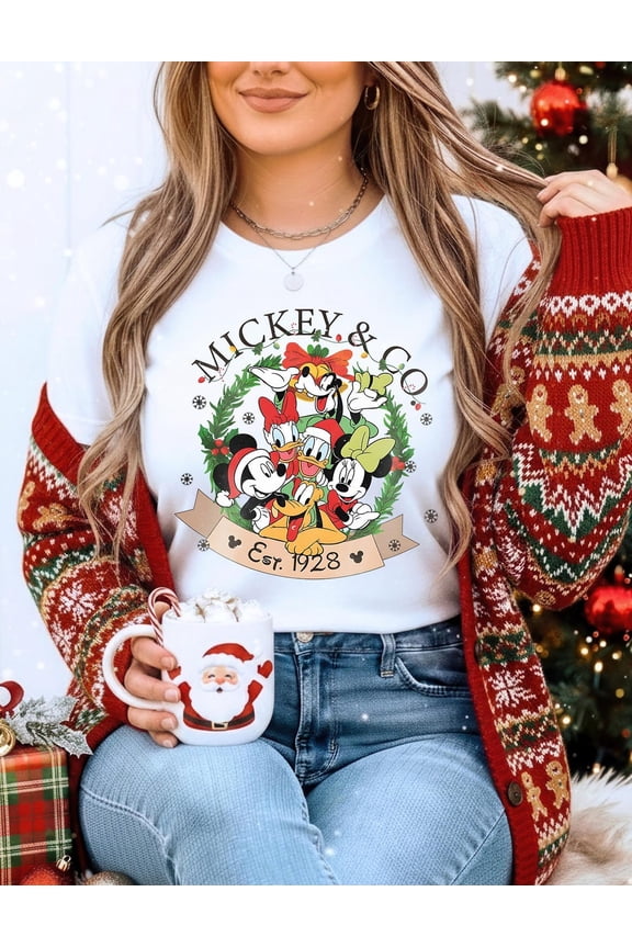 Mickey & Co 1928 Comfort Colors Disneyland Family Group T-Shirt All size S-3XL