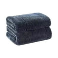 thumbnail image 1 of Microfiber Car Care Towel for Superior Drying and Scratch-Free Finish in Automotive Cleaning, 1 of 4