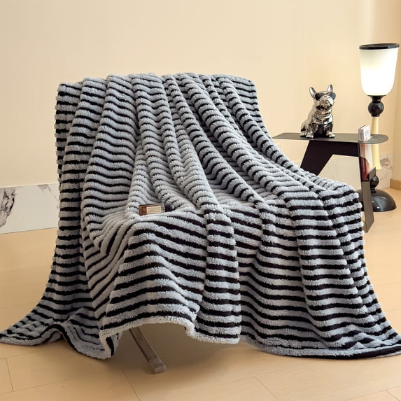 Microfiber Soft Blanket, with Decorative, Stylish & Lightweight Design, 59 x 79 In, Made of Polyester for All Seasons