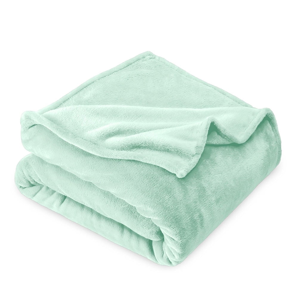 Luxurious Spring Mint Full/Queen Microplush Fleece Reversible Blanket