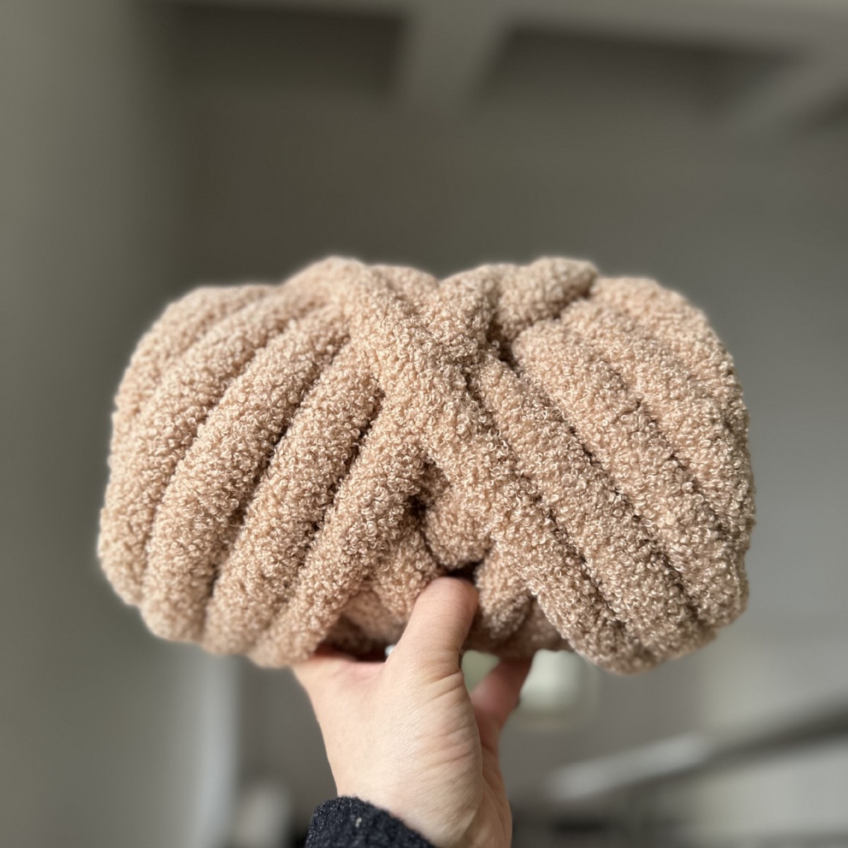 Mictong hand woven coarse yarn, 500g thick hand woven yarn, soft polyester hand woven yarn and blanket yarn, suitable for DIY projects with coarse craft yarn, 1 piece, Khaki