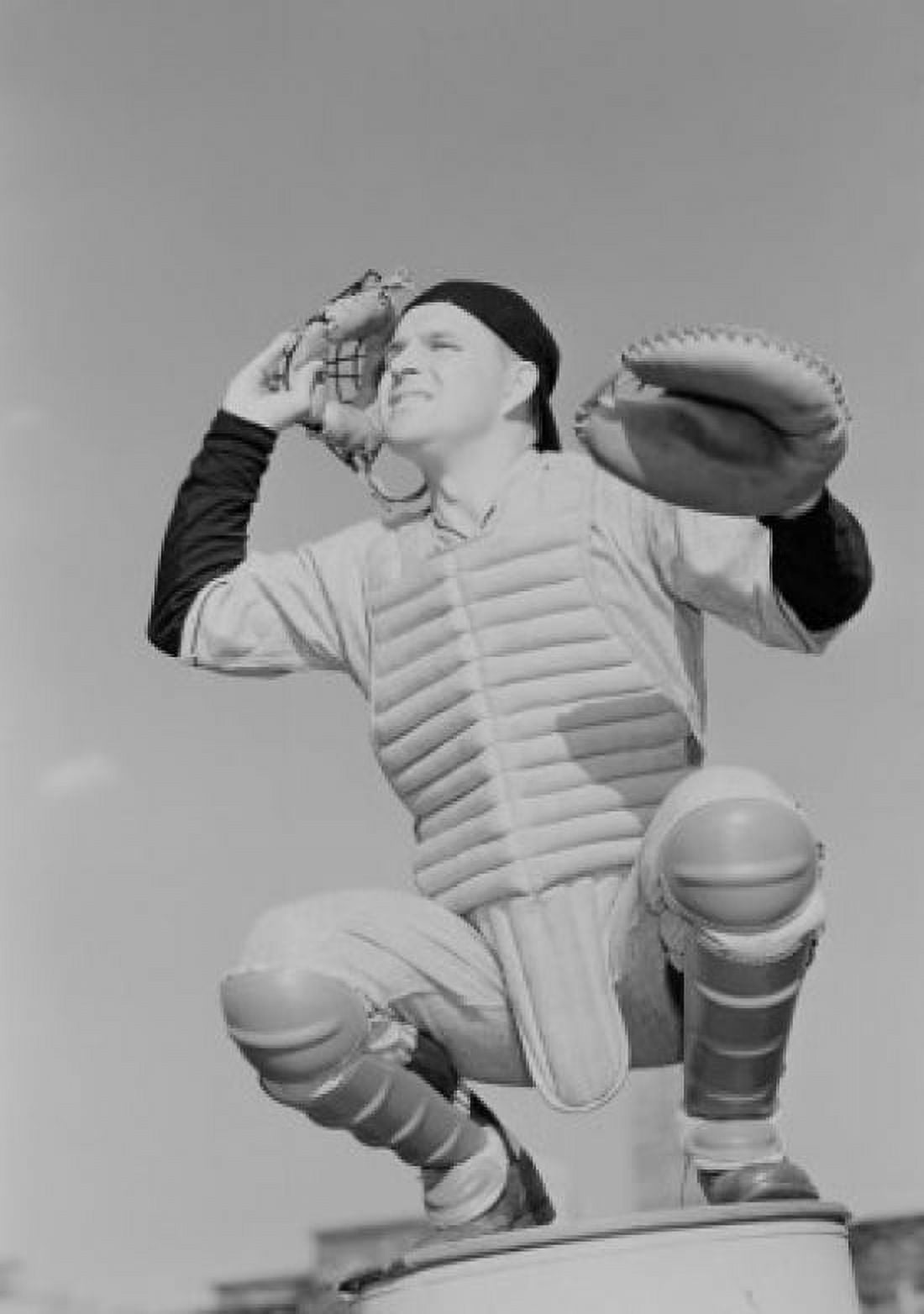 Mid adult baseball player Canvas Art - (24 x 36)