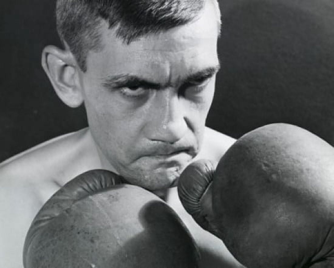 Mid adult man in a fighting stance Canvas Art - (18 x 24)