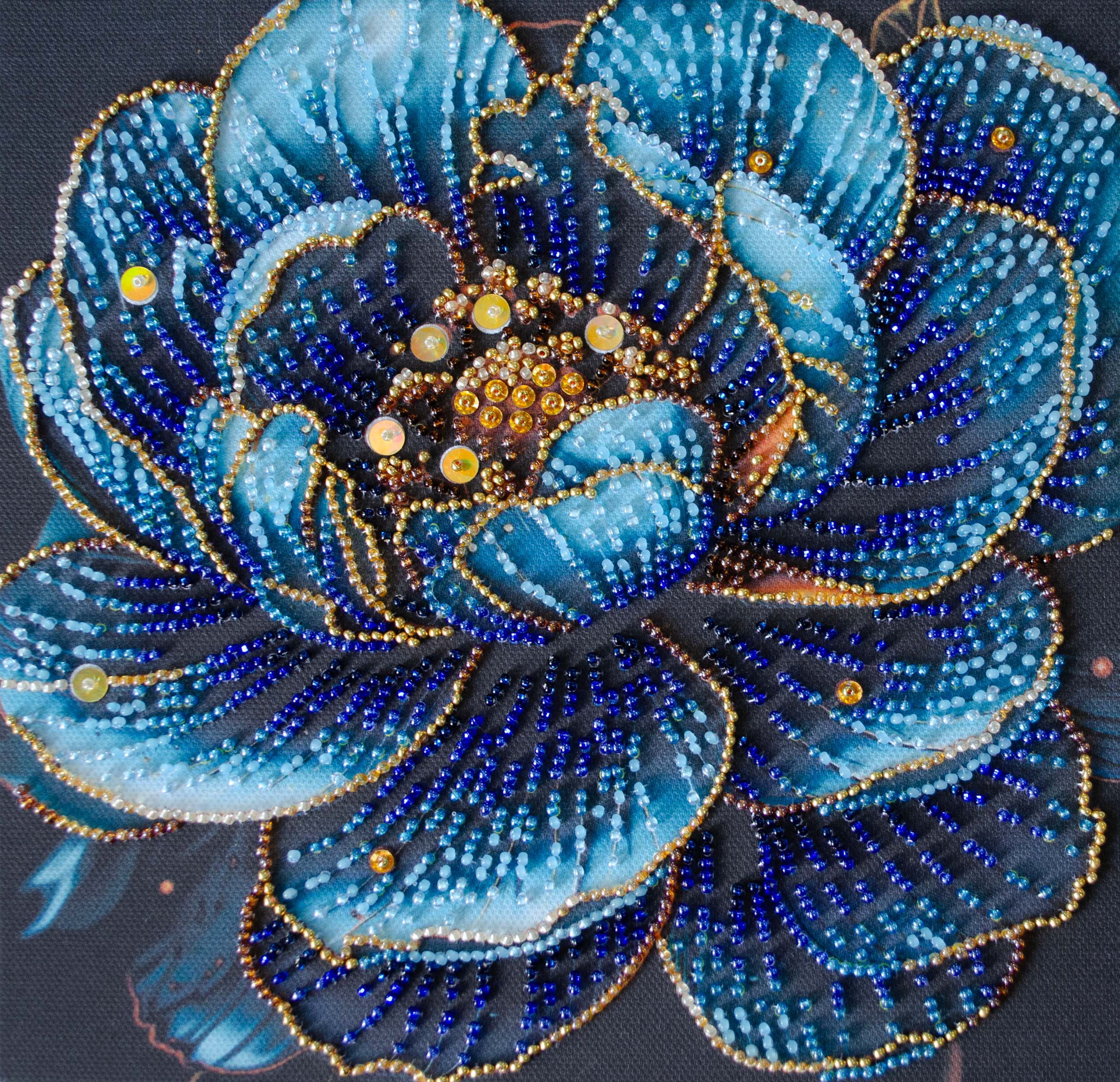 Mid-sized bead embroidery kit - Royal Bloom AMB-124