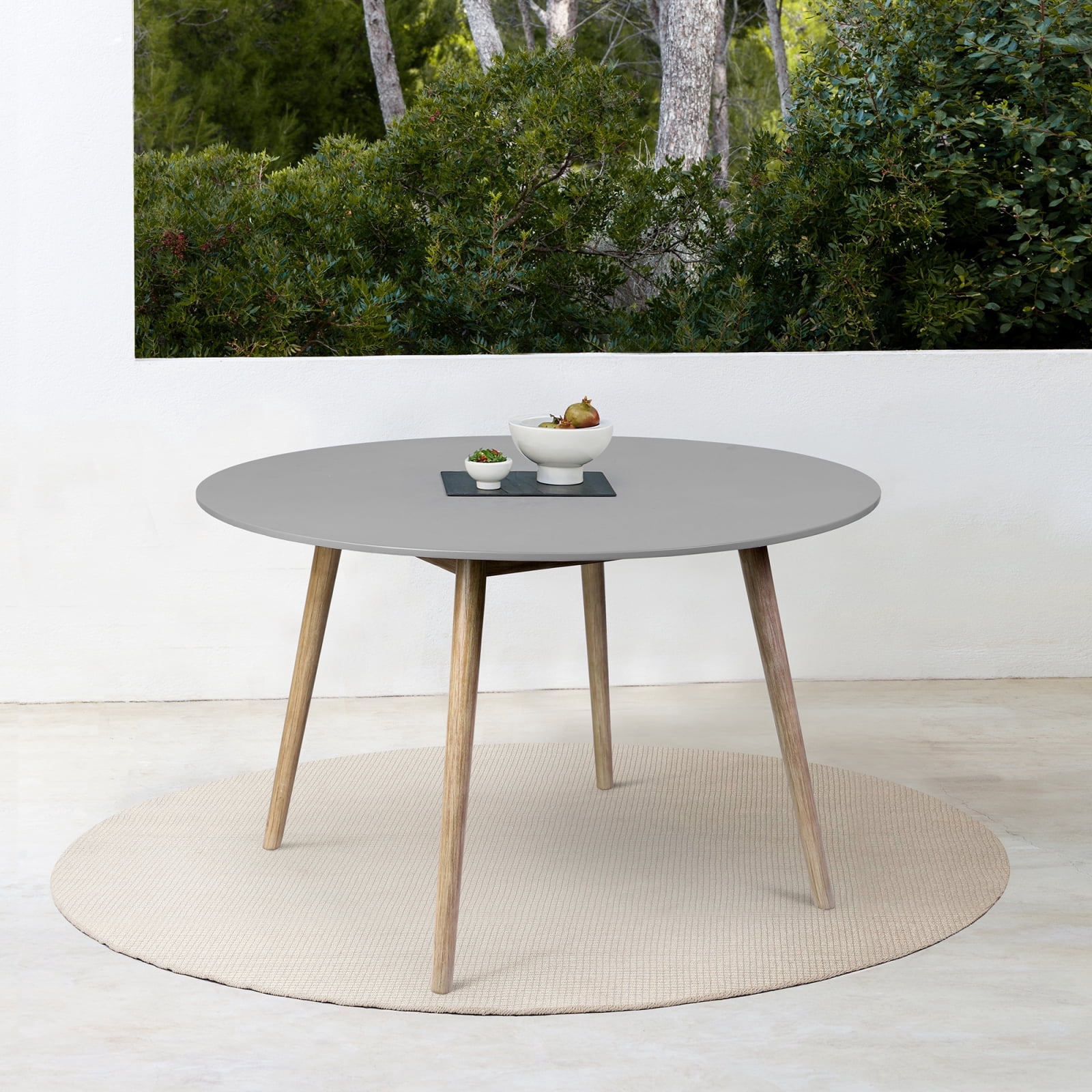 Miekor Furniture Kylie Outdoor Patio Round Dining Table in Light ...