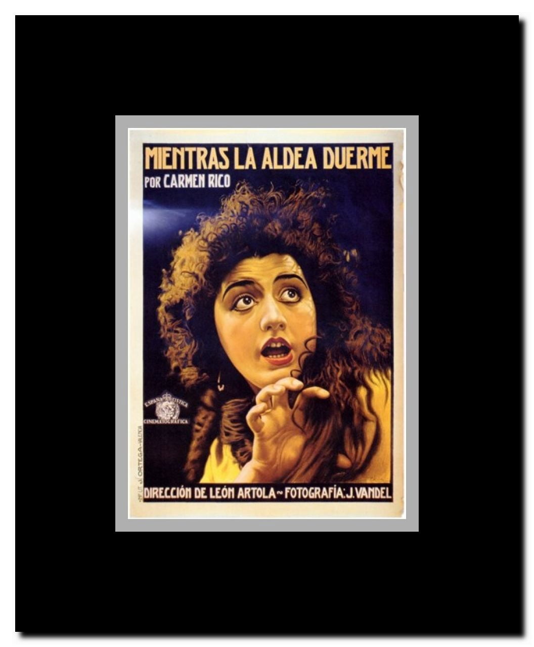 Mientras La Aldea Duerme Framed Movie Poster