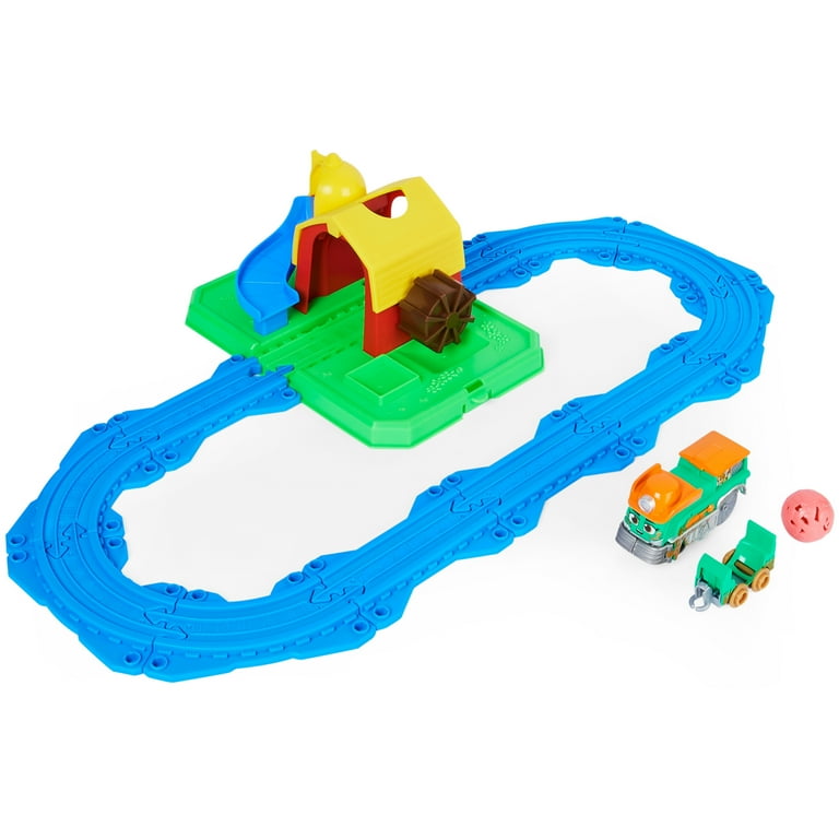 Mighty Express Farm Station Adventure Bucket and 11 Piece Train
