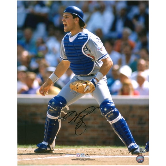 Mike Piazza Los Angeles Dodgers Autographed 16" x 20" Catching Photograph - Fanatics Authentic Certified